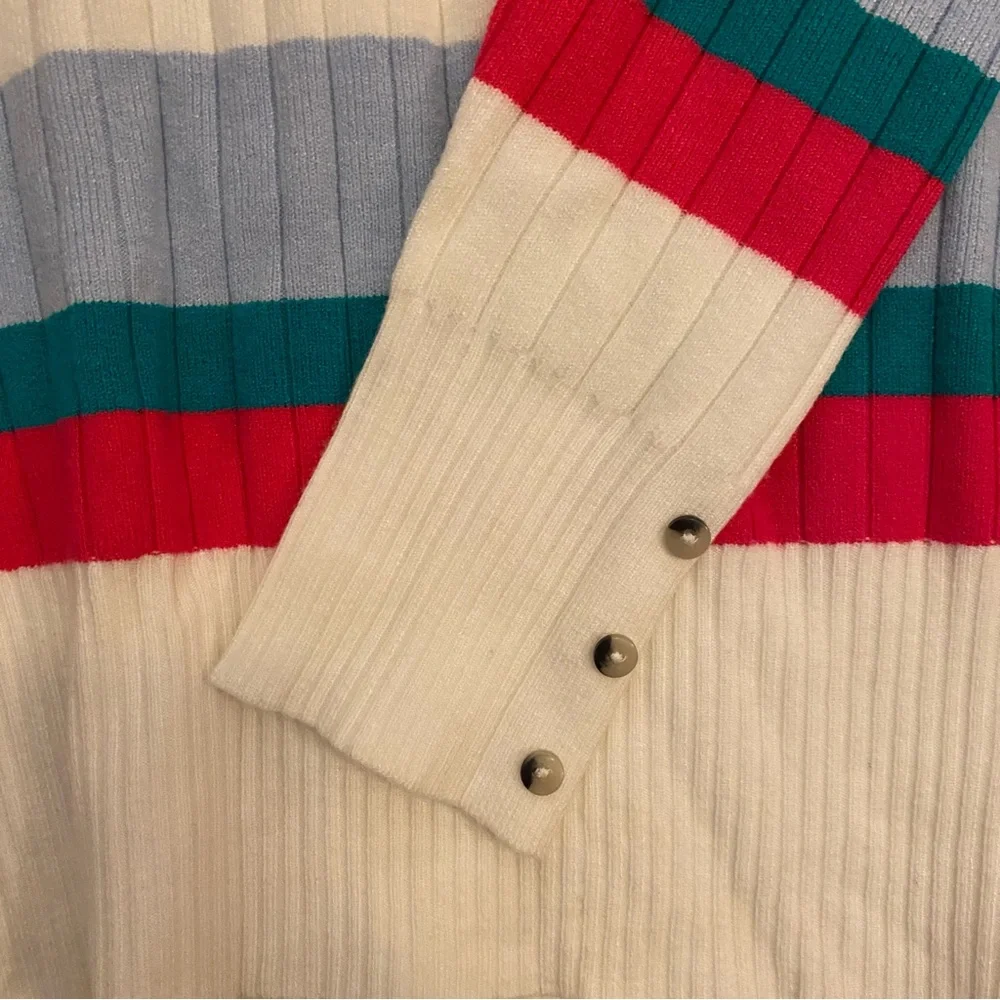 NWT EVOLUTION BY CYRUS Rooney Button Cuff Sweater size S from Stitch Fix - Picture 2 of 6